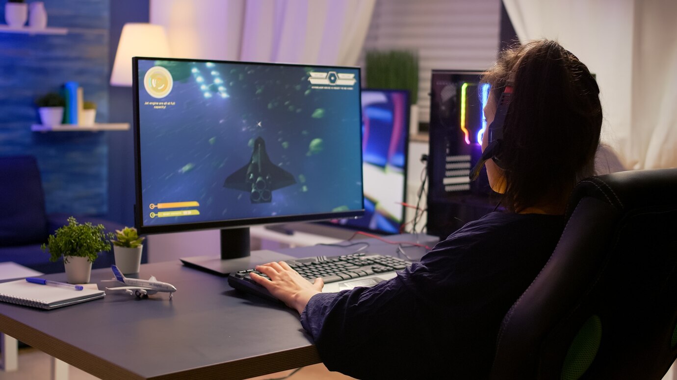 pro gamer talking into microphone with other gamers digital championship 482257 476 pro gamer talking into microphone with other gamers digital championship 482257 476